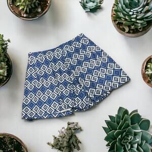 Weavers Girl Shorts Sz Small Blue White‎ Diamond Patterned Knit Wide Leg